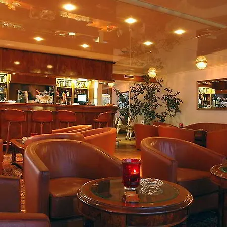 Hotel Eden Roc 4*